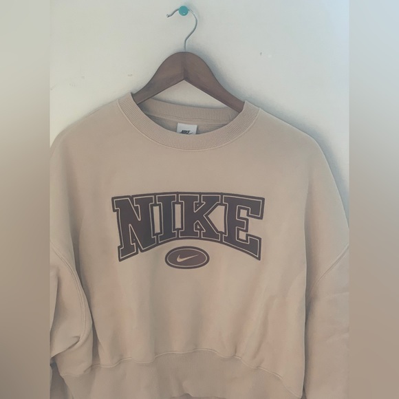Vintage Mocha Brown Nike Sweatshirt - Picture 5 of 9